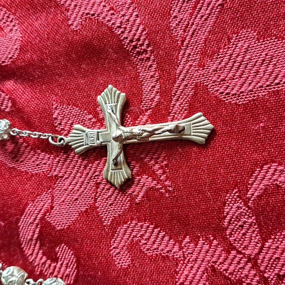 Vintage 1950s  Sterling Rosary and Celluloid Rosary Box - Picture 5 of 8